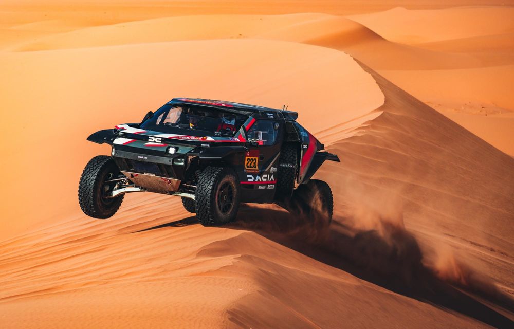 Raliul Dakar 2026: Dacia rămâne la conducere în ciuda problemelor de navigație - Poza 4 Raliul Dakar 2026: Dacia rămâne la conducere în ciuda problemelor de navigație - Poza 4