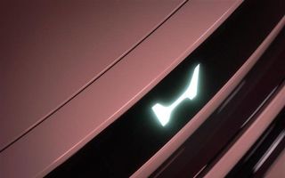 Honda prezintă o siglă nouă: va fi prezentă pe modelele electrice și hibride din 2027