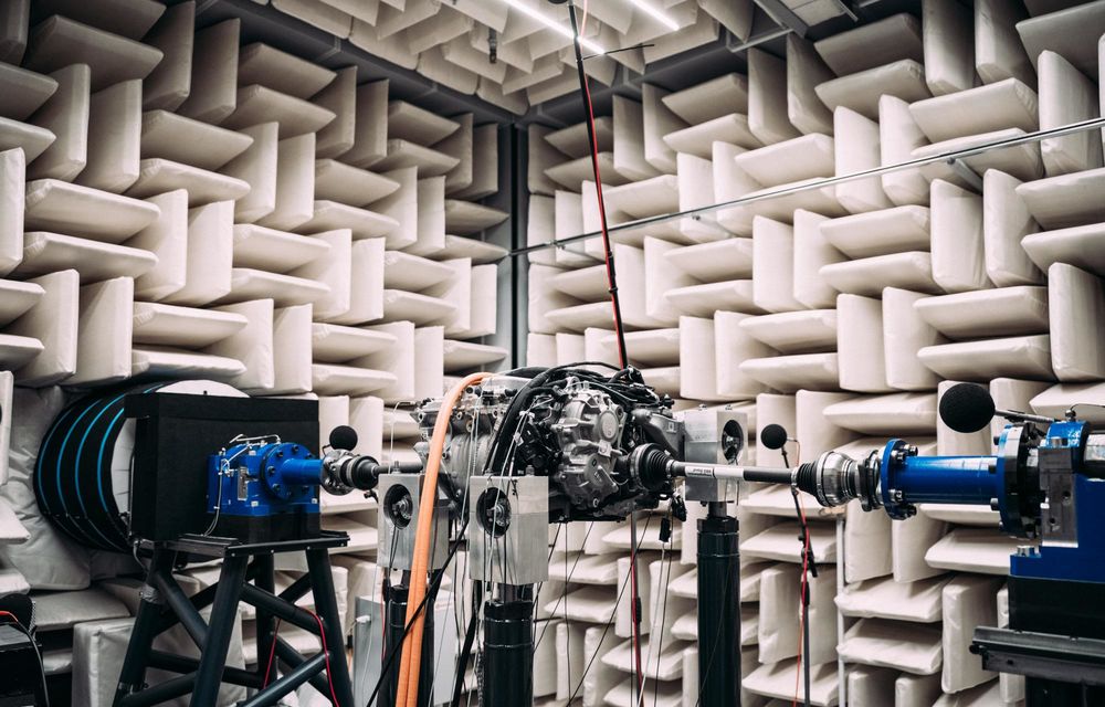 OFICIAL: Viitorul BMW M3 electric va avea 4 motoare și baterie de peste 100 kW - Poza 9 OFICIAL: Viitorul BMW M3 electric va avea 4 motoare și baterie de peste 100 kW - Poza 9