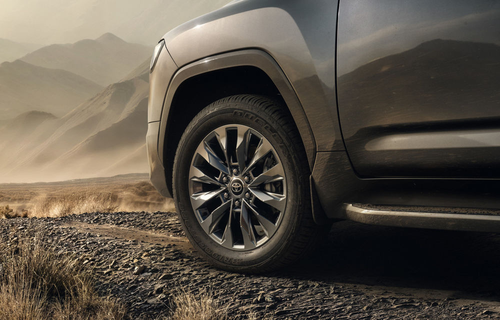 Versiune nouă pentru Toyota Land Cruiser: V6 twin-turbo, hibrid, cu 457 CP - Poza 15