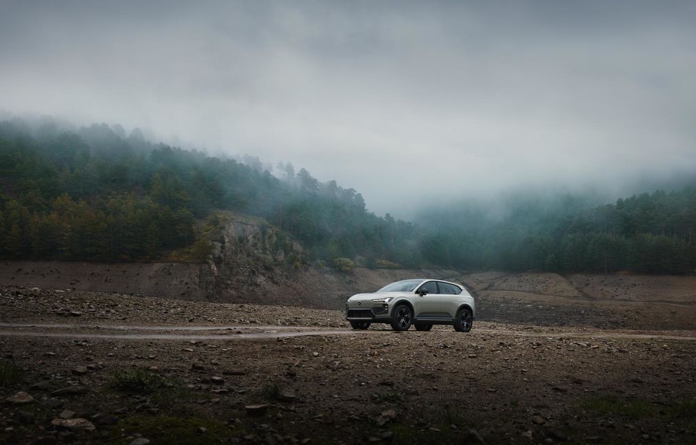 Volvo prezintă noul EX60, pur electric: până la 680 CP și 810 km autonomie - Poza 23