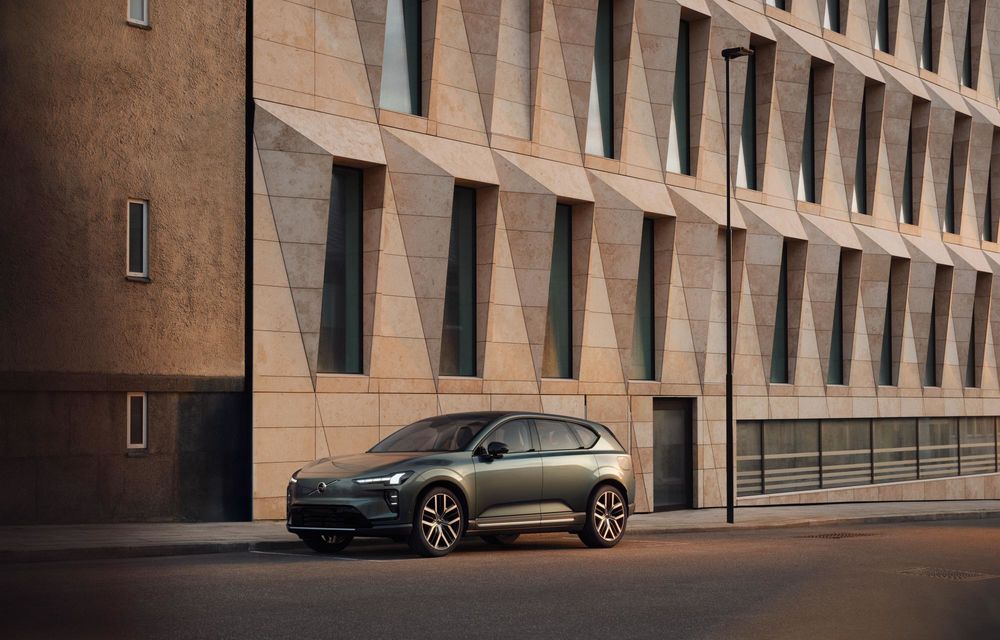 Volvo prezintă noul EX60, pur electric: până la 680 CP și 810 km autonomie - Poza 2