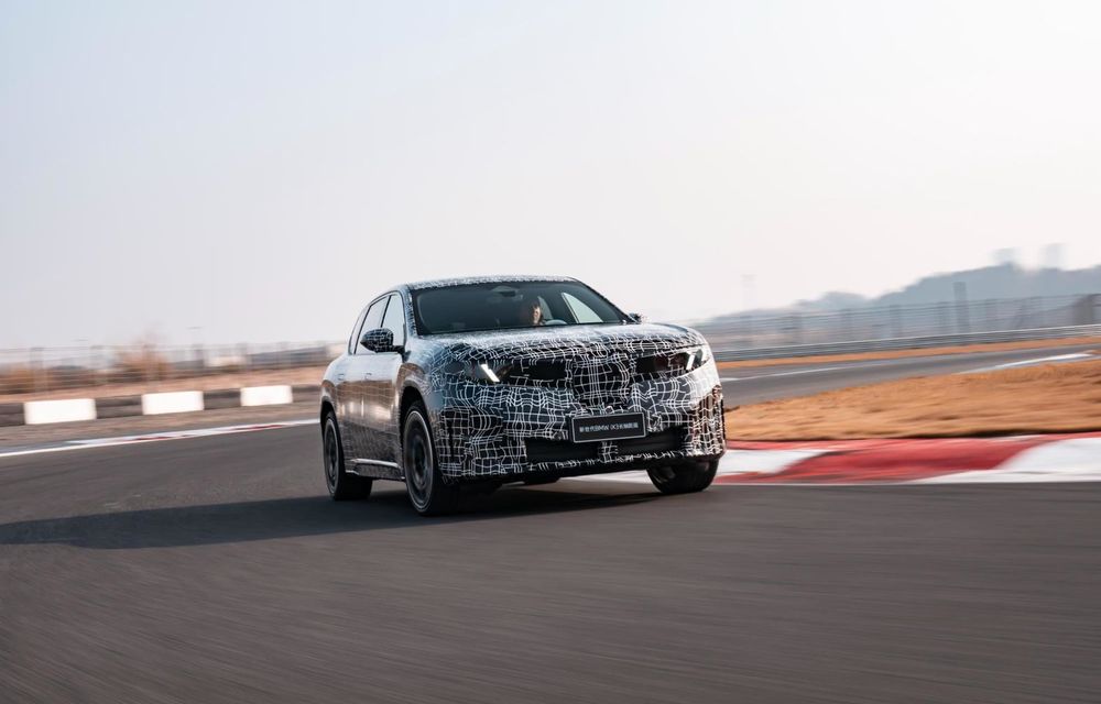 BMW: primele imagini cu noua variantă alungită a lui iX3, pentru piața din China - Poza 1 BMW: primele imagini cu noua variantă alungită a lui iX3, pentru piața din China - Poza 1