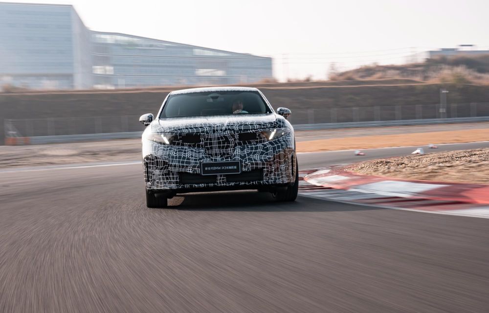 BMW: primele imagini cu noua variantă alungită a lui iX3, pentru piața din China - Poza 5 BMW: primele imagini cu noua variantă alungită a lui iX3, pentru piața din China - Poza 5