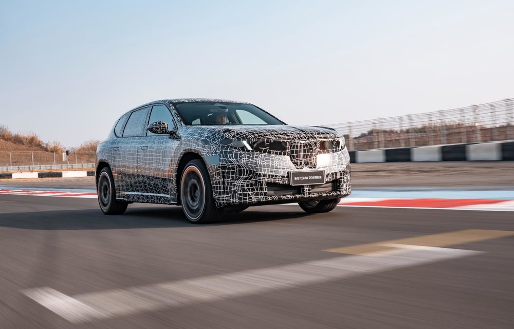 BMW: primele imagini cu noua variantă alungită a lui iX3, pentru piața din China - Poza 2 BMW: primele imagini cu noua variantă alungită a lui iX3, pentru piața din China - Poza 2