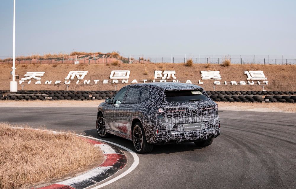 BMW: primele imagini cu noua variantă alungită a lui iX3, pentru piața din China - Poza 68 BMW: primele imagini cu noua variantă alungită a lui iX3, pentru piața din China - Poza 68