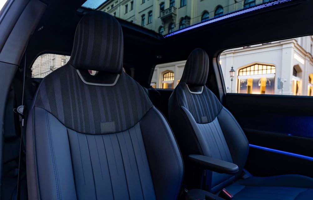 Ediție specială Paul Smith pentru întreaga familie Mini Cooper. Disponibilă și în România - Poza 23