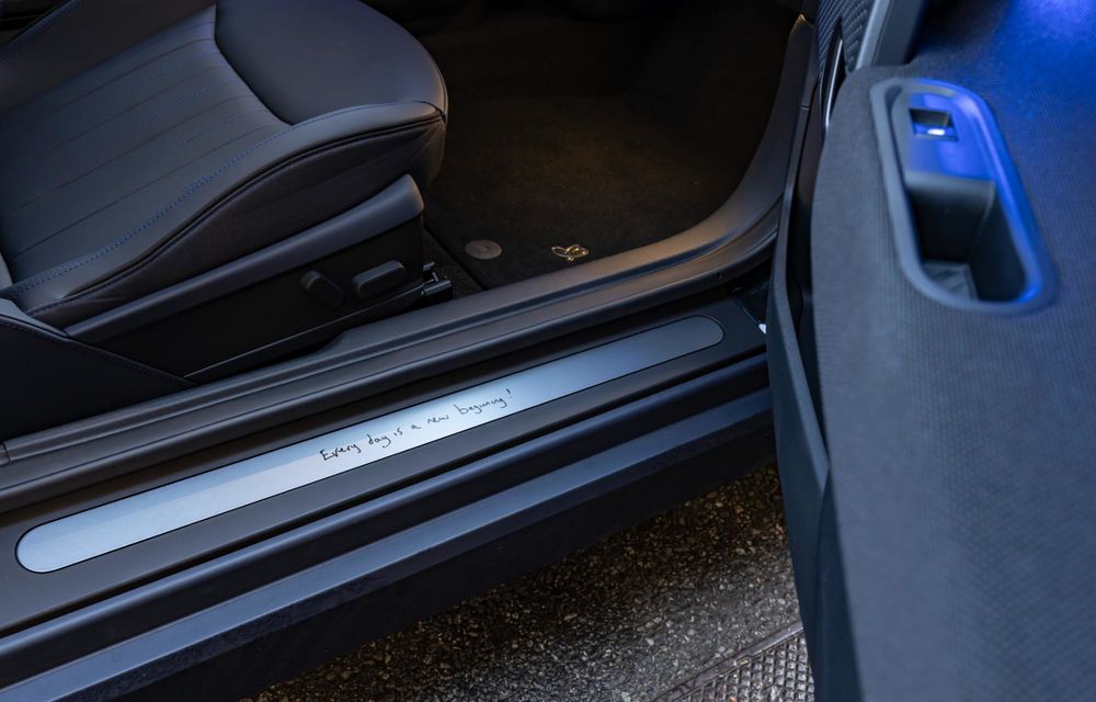 Ediție specială Paul Smith pentru întreaga familie Mini Cooper. Disponibilă și în România - Poza 24