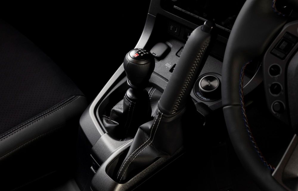 Încă o ediție specială pentru Toyota GR Yaris: marchează cele 9 titluri ale lui Sebastien Ogier în WRC - Poza 11