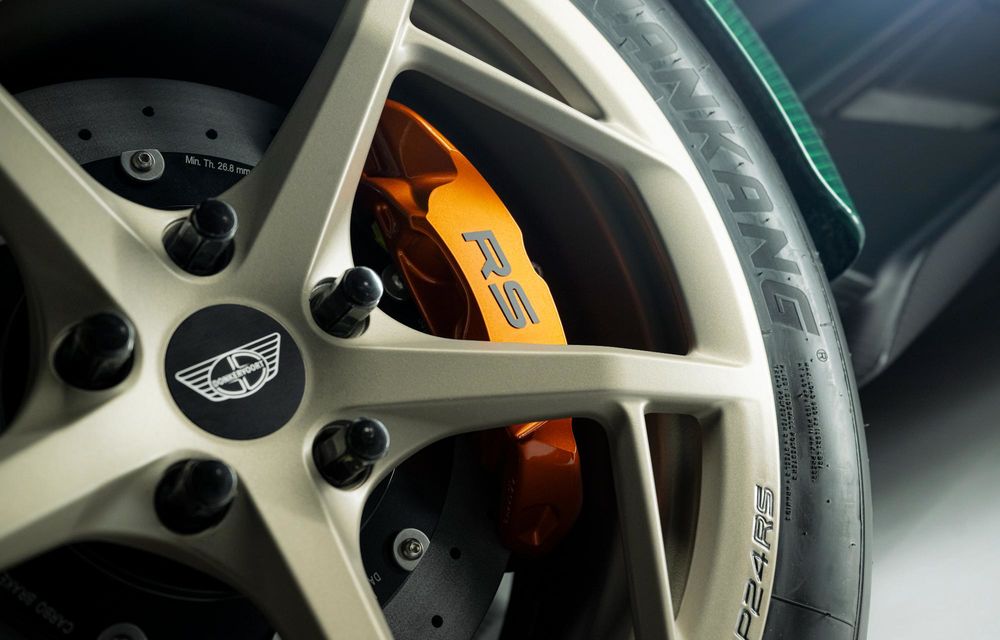 Cel mai pur supercar vine din Olanda: V6 cu 600 CP și transmisie manuală - Poza 21