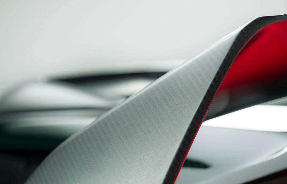 Cel mai pur supercar vine din Olanda: V6 cu 600 CP și transmisie manuală - Poza 22