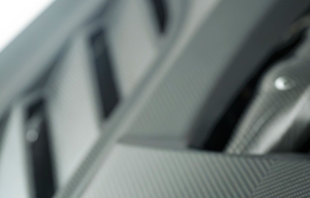 Cel mai pur supercar vine din Olanda: V6 cu 600 CP și transmisie manuală - Poza 23