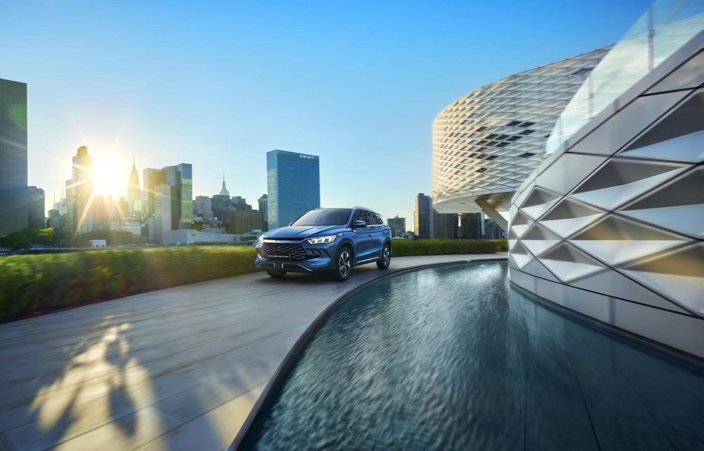 Noul BYD Sealion 5 DM-i a ajuns în România: start de la 27.600 euro - Poza 4 Noul BYD Sealion 5 DM-i a ajuns în România: start de la 27.600 euro - Poza 4