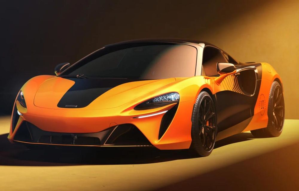 McLaren sărbătorește titlul din Formula 1 cu o ediție limitată Artura Spider - Poza 1