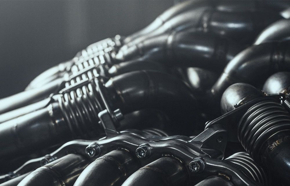 Italienii de la De Tomaso prezintă un nou motor V12: 900 de cai putere - Poza 5