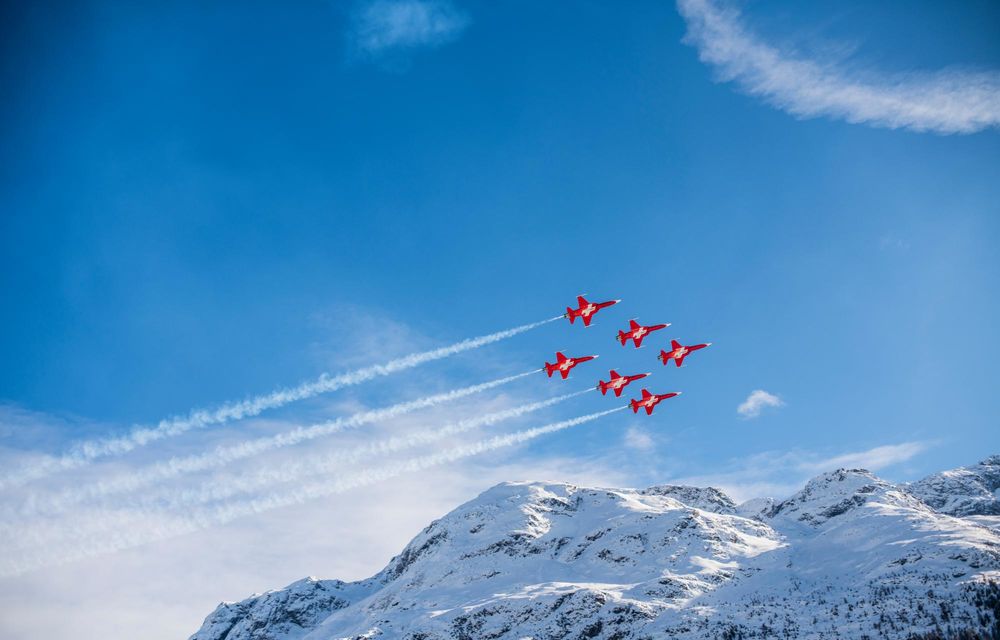 Bugatti a scos modelele sale exotice pe zăpada din Elveția - Poza 16