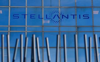 Stellantis plătește scump pariul pe electrificare: pierderi de 22.2 miliarde de euro