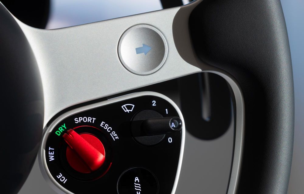 Ferrari: primele imagini cu interiorul noului model electric Luce - Poza 12