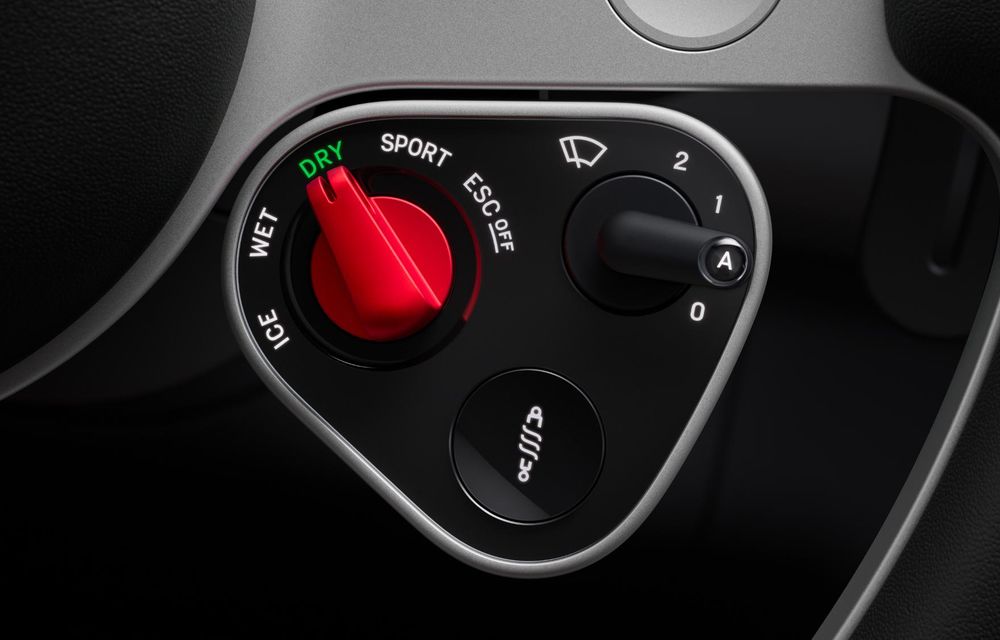 Ferrari: primele imagini cu interiorul noului model electric Luce - Poza 13