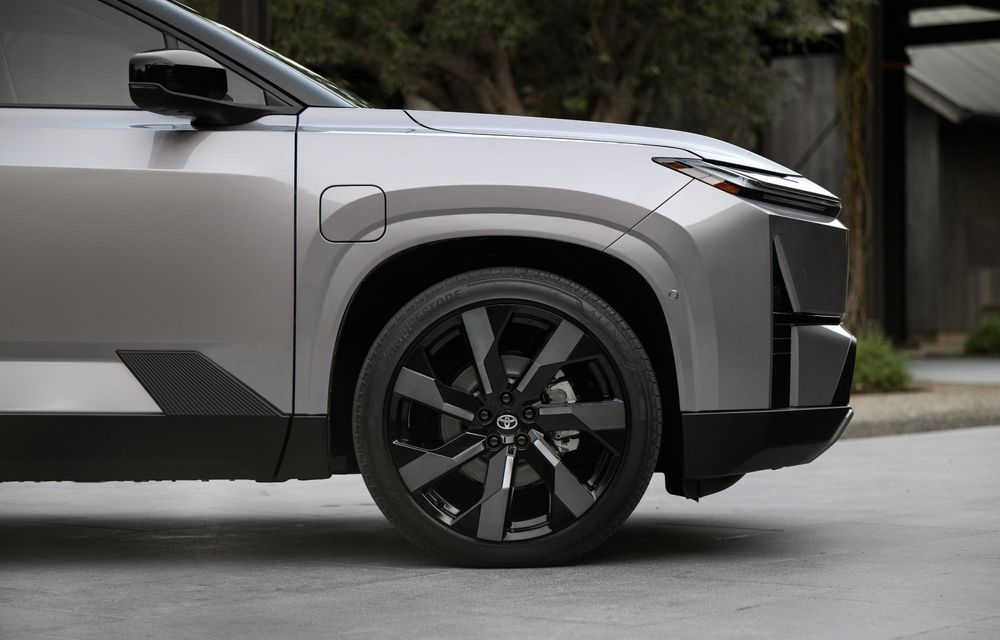 Noua Toyota Highlander, prima generație electrică a SUV-ului - Poza 10