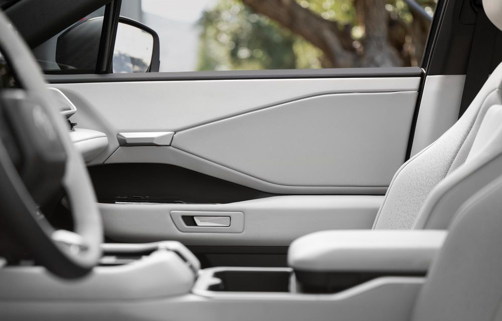 Noua Toyota Highlander, prima generație electrică a SUV-ului - Poza 20