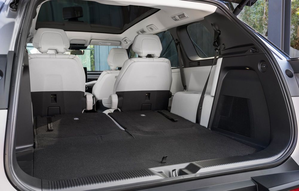 Noua Toyota Highlander, prima generație electrică a SUV-ului - Poza 21