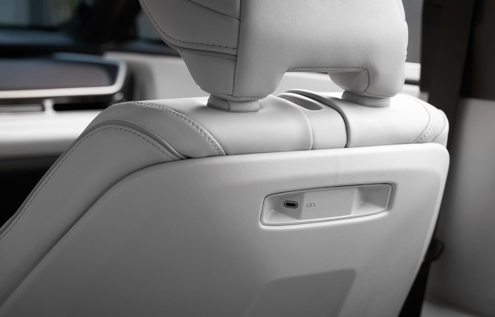 Noua Toyota Highlander, prima generație electrică a SUV-ului - Poza 24