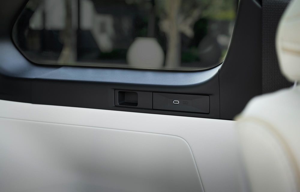 Noua Toyota Highlander, prima generație electrică a SUV-ului - Poza 25