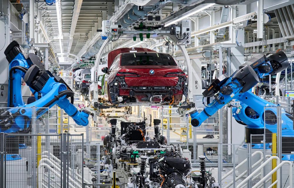 BMW: rechemare în service din cauza unui risc de incendiu - Poza 2