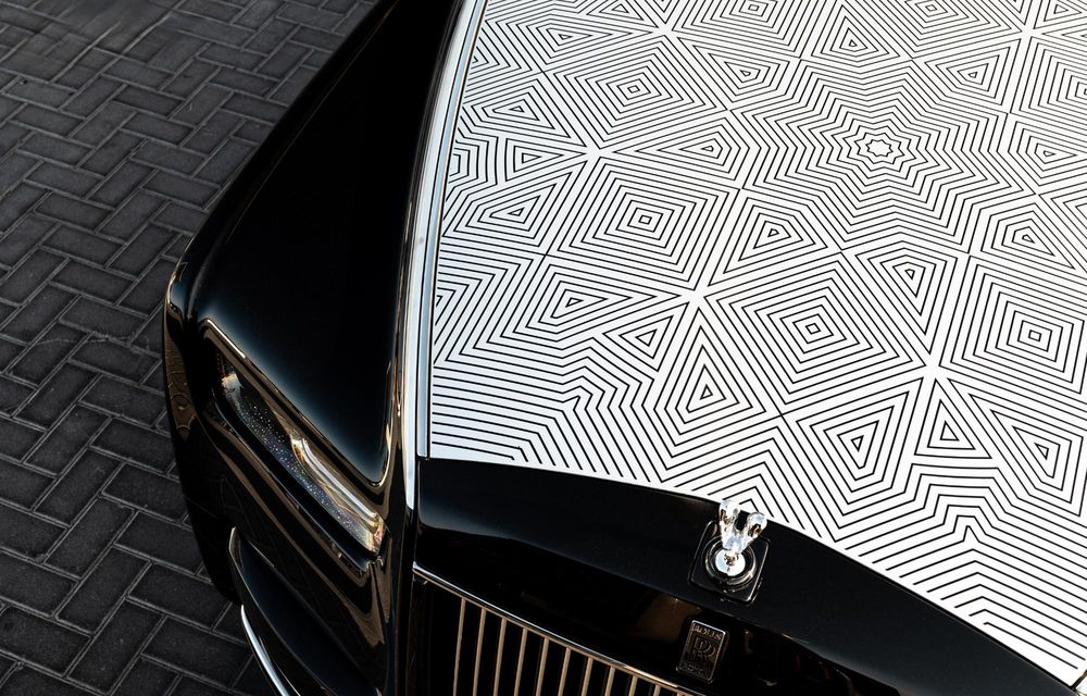 Exemplar unicat Rolls-Royce Phantom: în premieră, capotă gravată cu laser - Poza 3