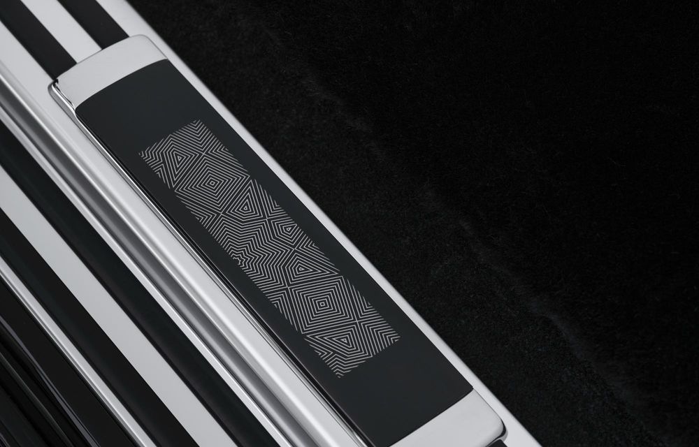 Exemplar unicat Rolls-Royce Phantom: în premieră, capotă gravată cu laser - Poza 9