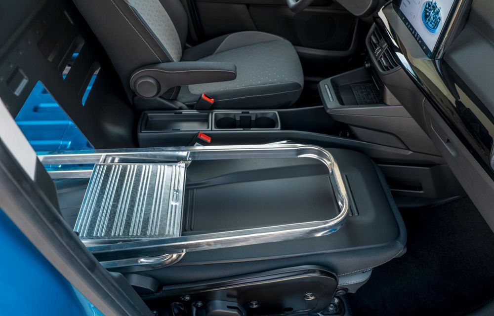 Noutăți pentru Ford E-Transit Courier: autonomie mai mare și încărcare mai rapidă - Poza 12