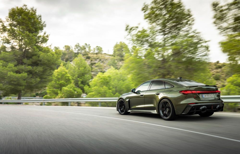OFICIAL: Noul Audi RS 5 debutează cu sistem de propulsie PHEV și 639 CP - Poza 35