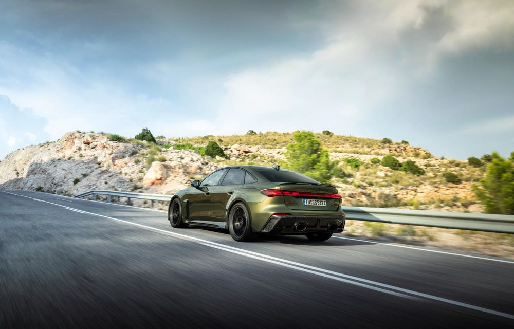 OFICIAL: Noul Audi RS 5 debutează cu sistem de propulsie PHEV și 639 CP - Poza 38