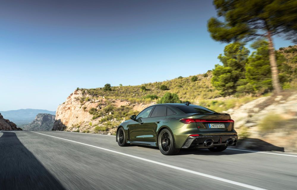 OFICIAL: Noul Audi RS 5 debutează cu sistem de propulsie PHEV și 639 CP - Poza 37