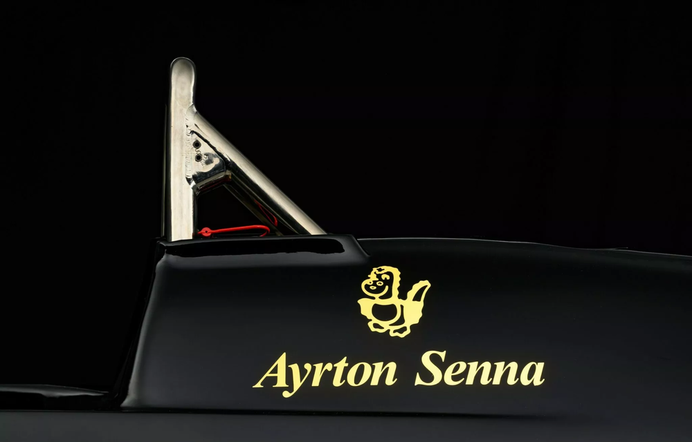 Un monopost Lotus, pilotat de legendarul Ayrton Senna, se vinde la licitație - Poza 6