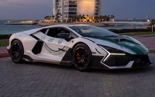 În flota poliției din Dubai a intrat un nou hypercar: Lamborghini Revuelto modificat de Mansory În flota poliției din Dubai a intrat un nou hypercar: Lamborghini Revuelto modificat de Mansory