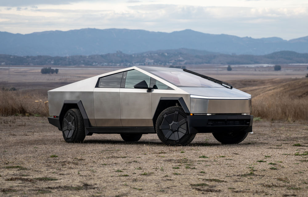 Totul pentru vânzări. Tesla Cybertruck primește o versiune mai accesibilă - Poza 1 Totul pentru vânzări. Tesla Cybertruck primește o versiune mai accesibilă - Poza 1