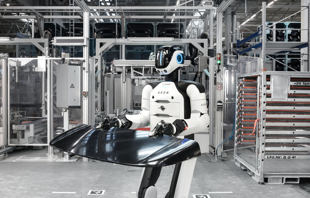 Premieră pentru BMW: roboți umanoizi pe liniile de asamblare ale uzinei din Leipzig - Poza 1