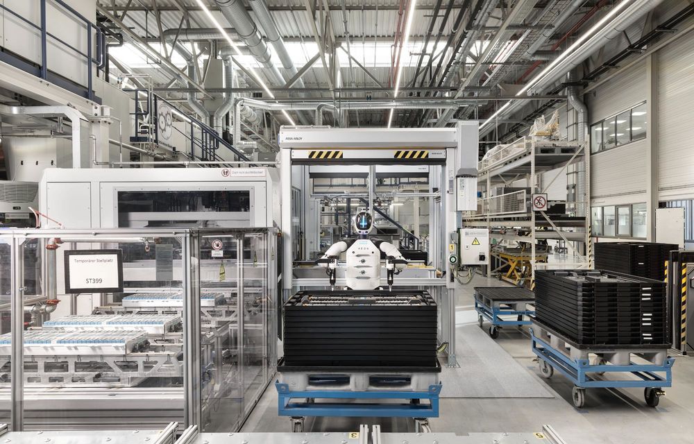 Premieră pentru BMW: roboți umanoizi pe liniile de asamblare ale uzinei din Leipzig - Poza 3