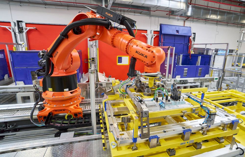 Skoda inaugurează o fabrică nouă de baterii pentru mașinile electrice - Poza 9 Skoda inaugurează o fabrică nouă de baterii pentru mașinile electrice - Poza 9