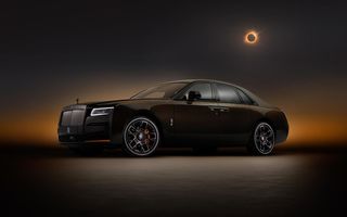 Rolls-Royce sărbătorește 10 ani de Black Badge