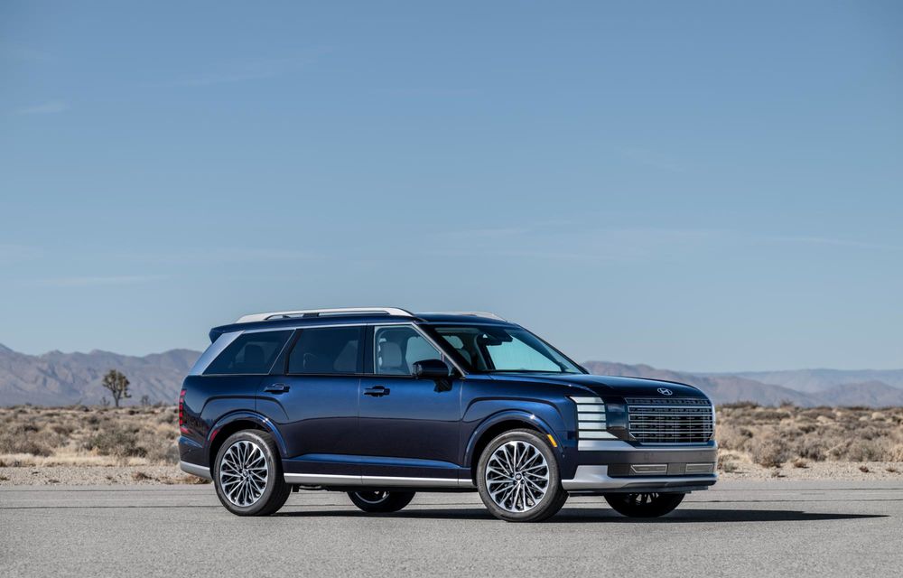 Noul BMW iX3, printre finaliștii concursului Mașina Anului în Lume 2026 - Poza 3