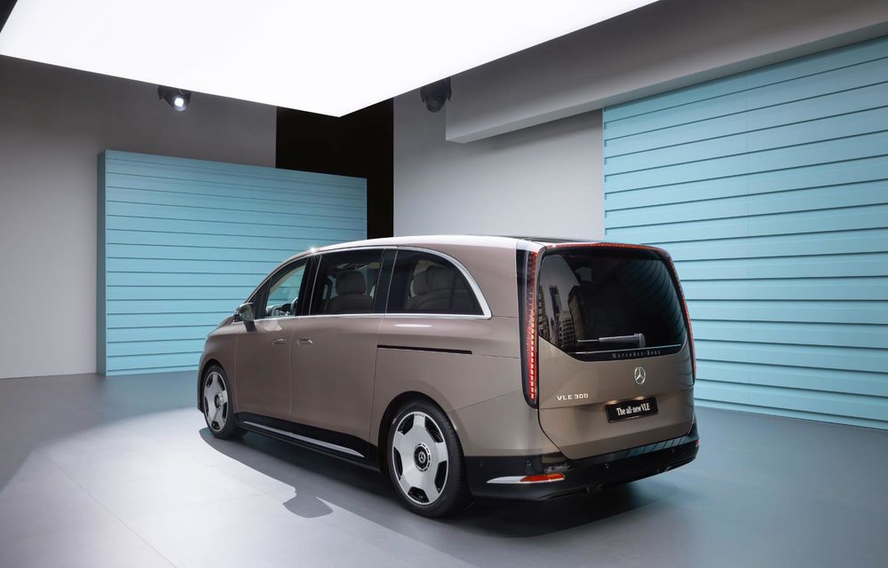 Noul Mercedes-Benz VLE, succesorul electric al Clasei V - Poza 16