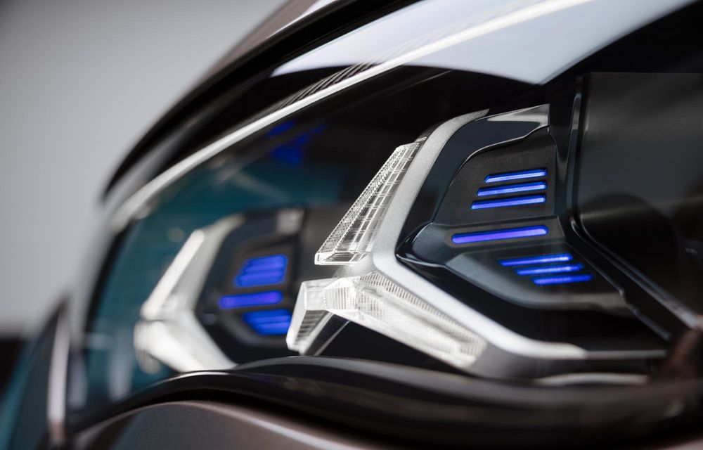 Noul Mercedes-Benz VLE, succesorul electric al Clasei V - Poza 36