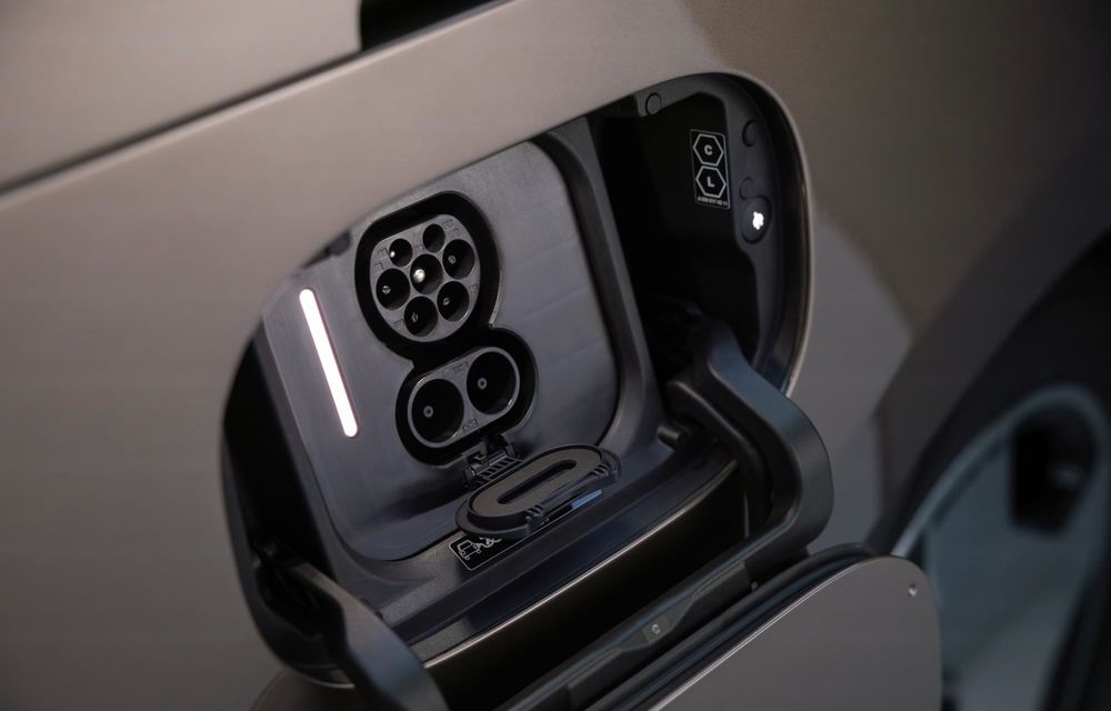 Noul Mercedes-Benz VLE, succesorul electric al Clasei V - Poza 45