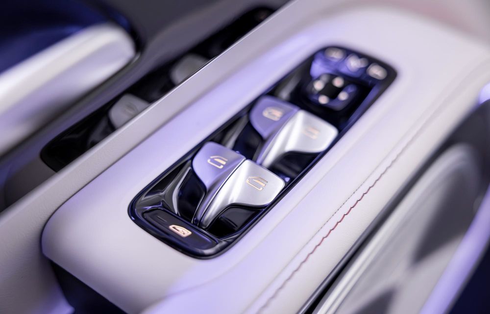 Noul Mercedes-Benz VLE, succesorul electric al Clasei V - Poza 52