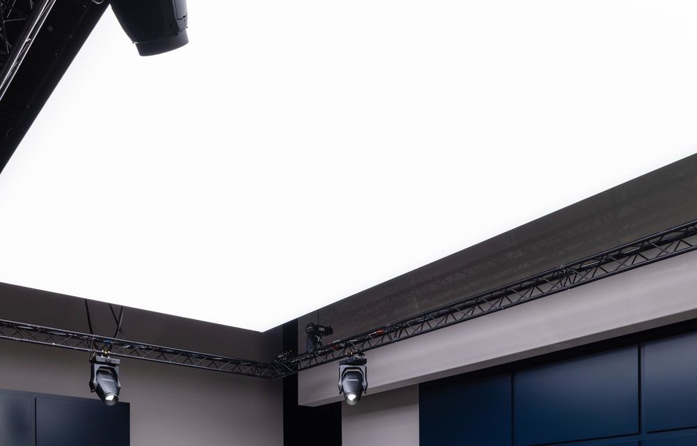 Noul Mercedes-Benz VLE, succesorul electric al Clasei V - Poza 84