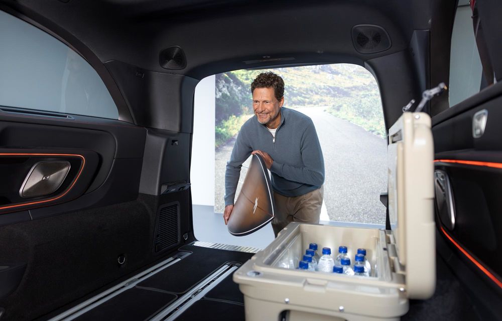 Noul Mercedes-Benz VLE, succesorul electric al Clasei V - Poza 108