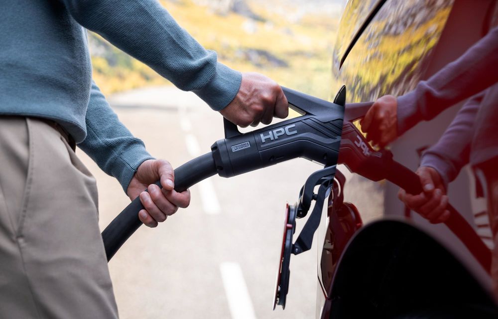 Noul Mercedes-Benz VLE, succesorul electric al Clasei V - Poza 117